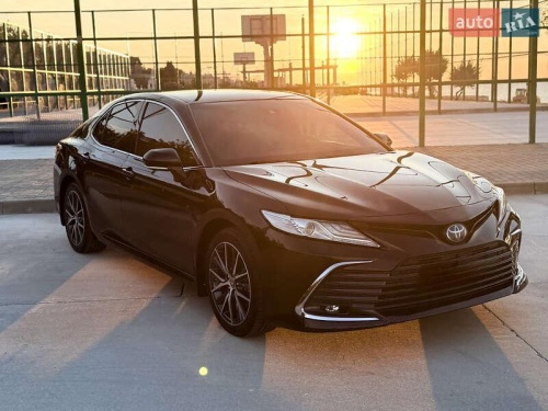 Toyota Camry 2021