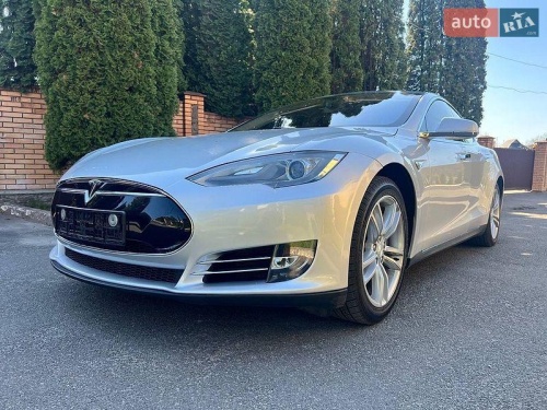 Tesla Model S 2013