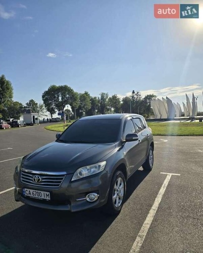 Toyota RAV4 2011
