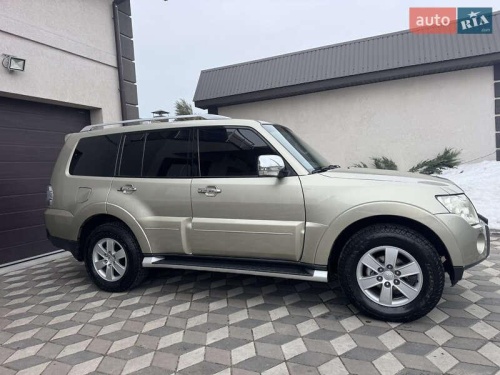 Mitsubishi Pajero Wagon 2008