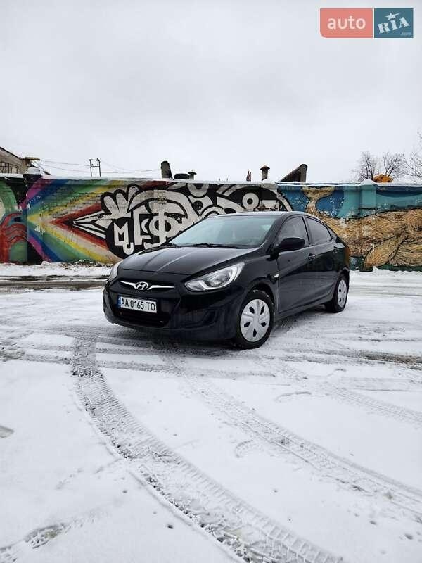 Hyundai Accent 2013