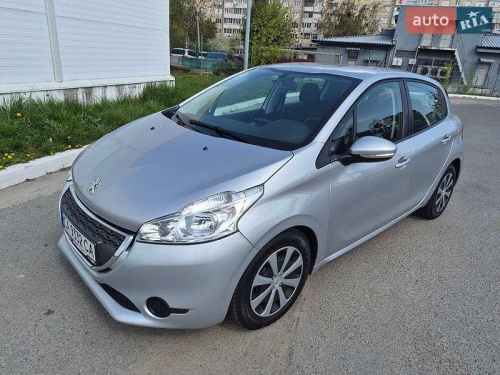 Peugeot 208 2013