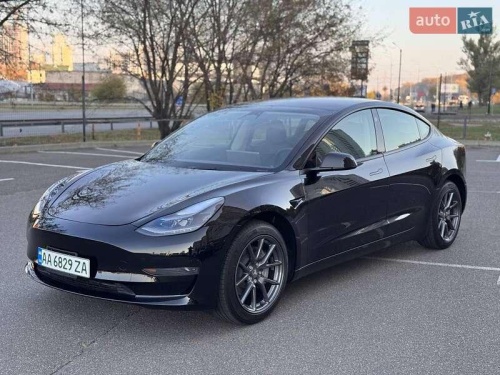 Tesla Model 3 2023