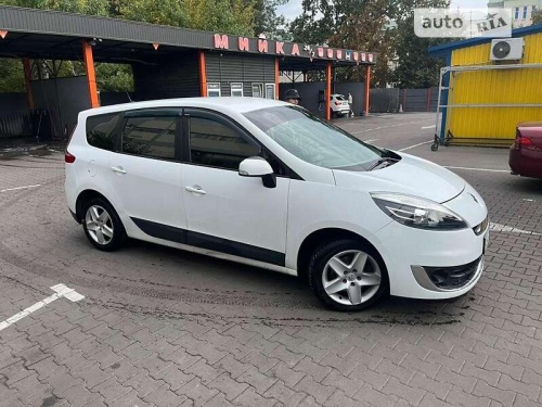 Renault Scenic 2012