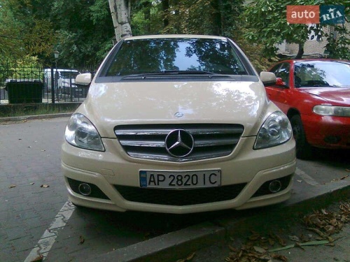 Mercedes-Benz B-Class 2011