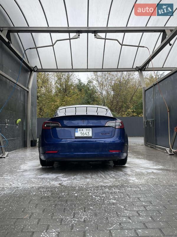 Tesla Model 3 2022