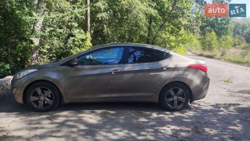 Hyundai Elantra 2012