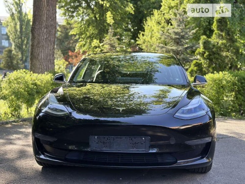 Tesla Model 3 2019