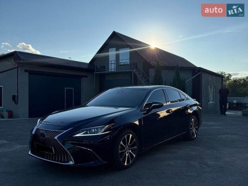 Lexus ES 2021