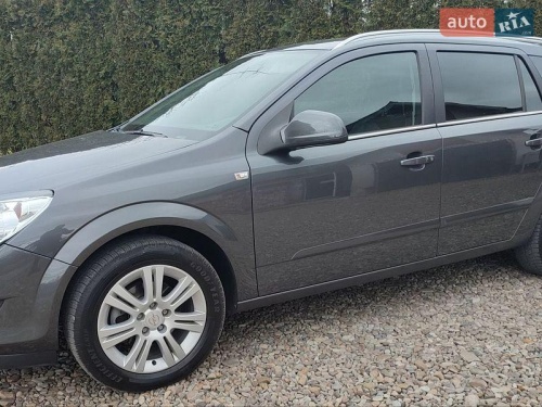 Opel Astra 2010