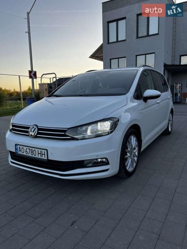 Volkswagen Touran 2015