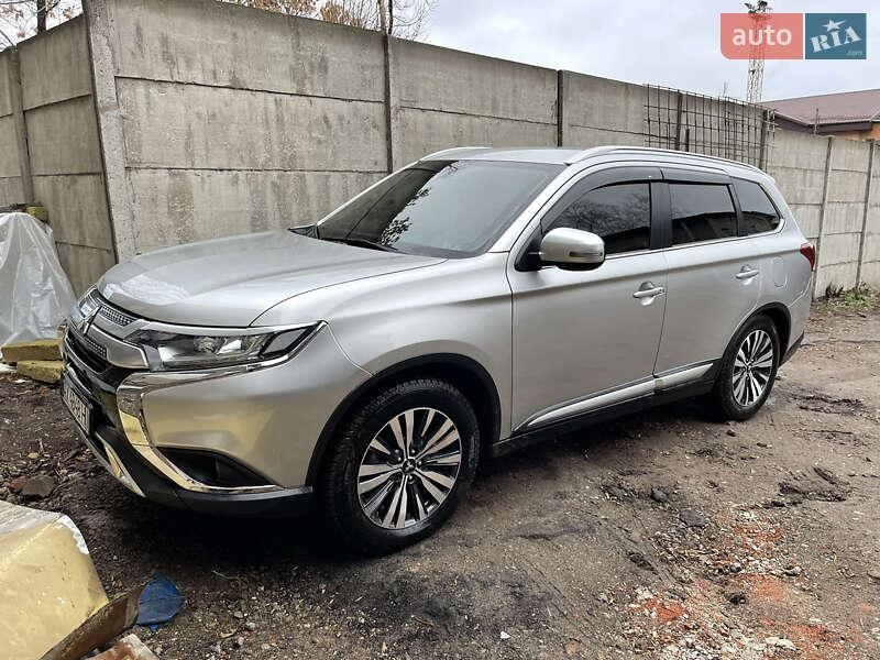 Mitsubishi Outlander 2019