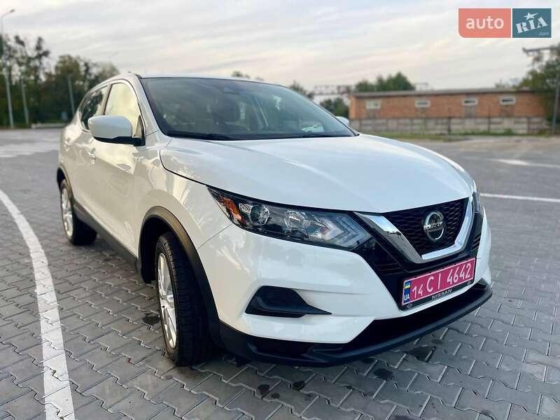 Nissan Rogue Sport 2021