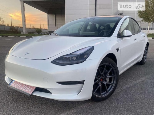 Tesla Model 3 2023