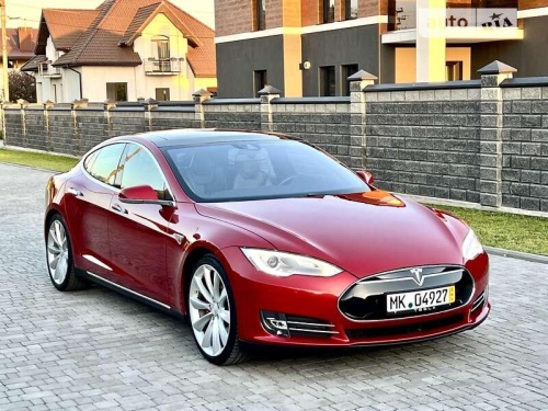 Tesla Model S 2016