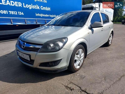 Opel Astra 2011