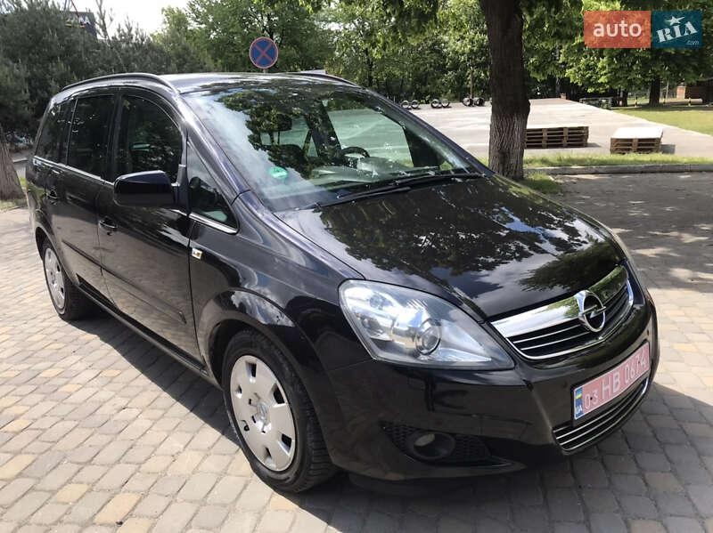 Opel Zafira 2011