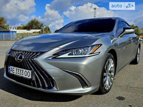 Lexus ES 2021