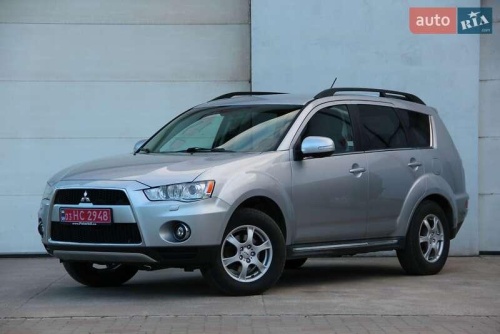 Mitsubishi Outlander 2011