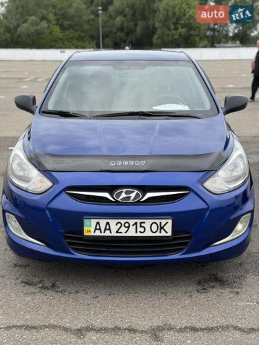 Hyundai Accent 2013