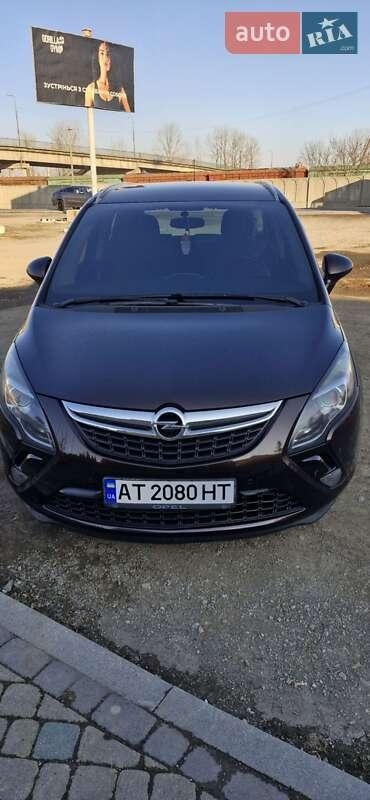 Opel Zafira Tourer 2013