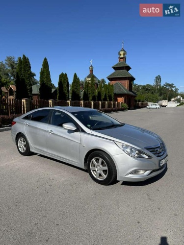 Hyundai Sonata 2010