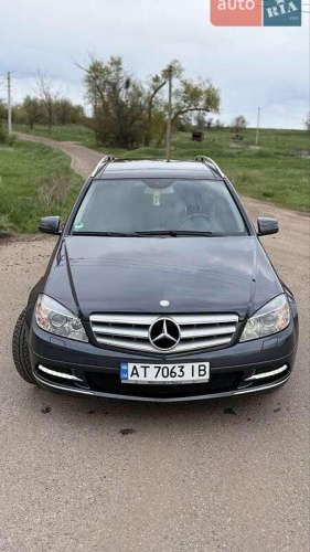 Mercedes-Benz C-Class 2010
