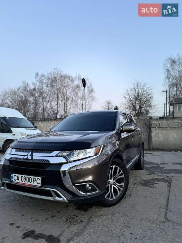 Mitsubishi Outlander 2019