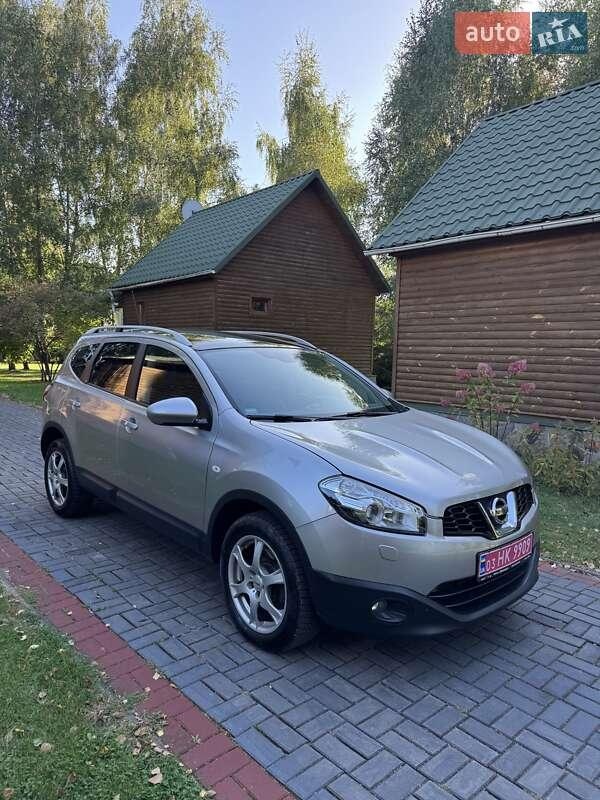 Nissan Qashqai+2 2011