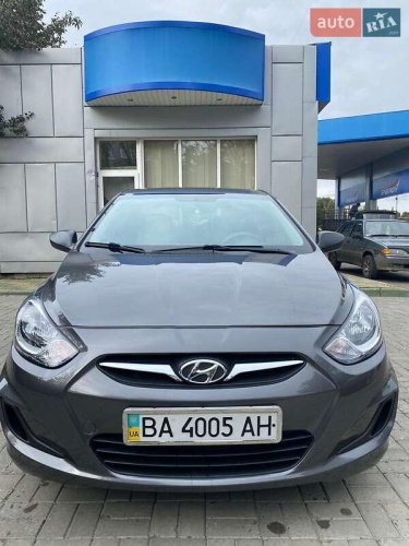 Hyundai Accent 2011