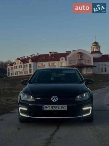 Volkswagen e-Golf 2015
