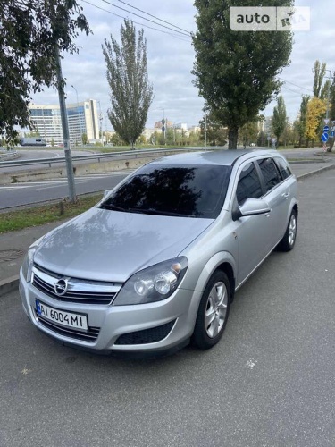 Opel Astra 2010