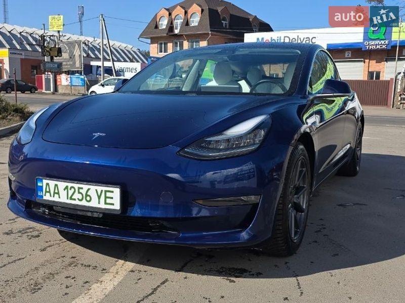 Tesla Model 3 2018