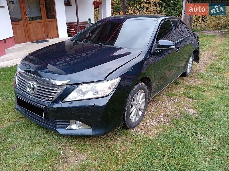 Toyota Camry 2012