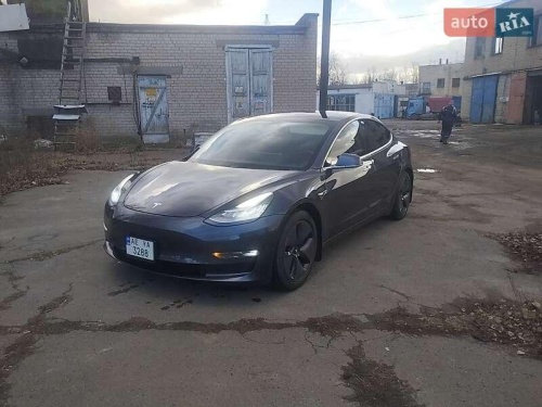 Tesla Model 3 2018
