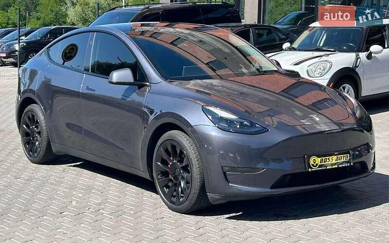 Tesla Model Y 2023