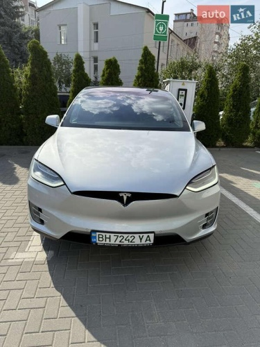 Tesla Model X 2016