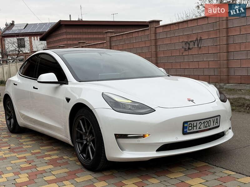 Tesla Model 3 2020