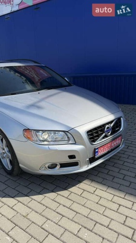 Volvo V70 2013