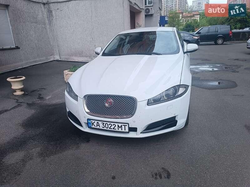 Jaguar XF 2012