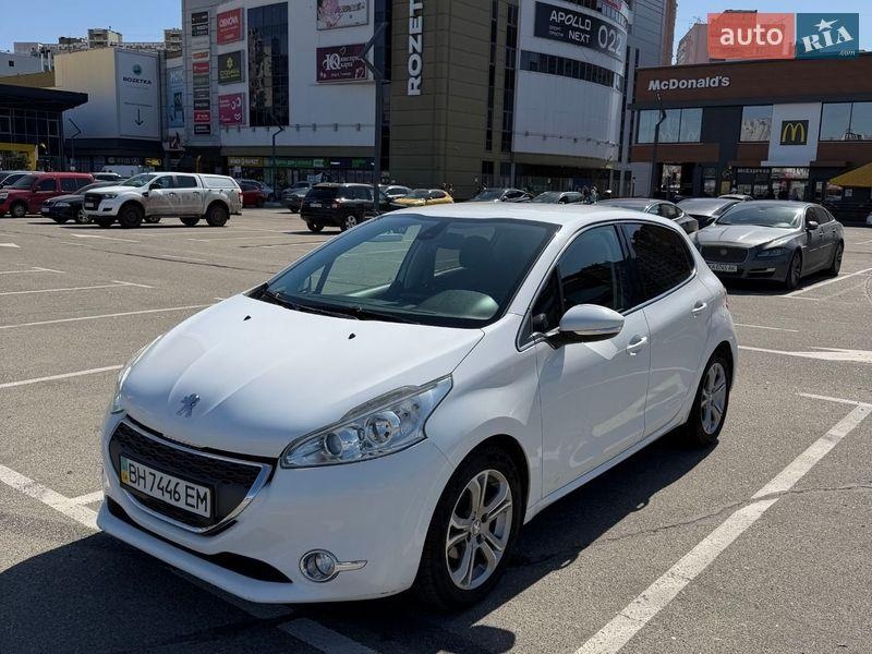 Peugeot 208 2013