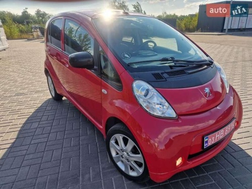 Peugeot iOn 2012