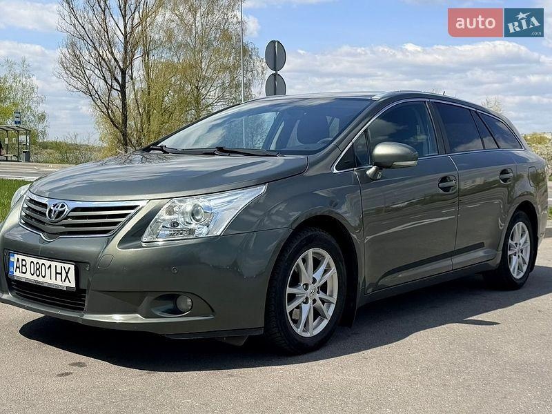 Toyota Avensis 2011