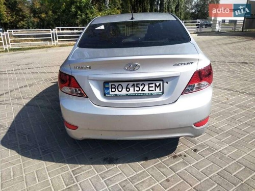 Hyundai Accent 2012