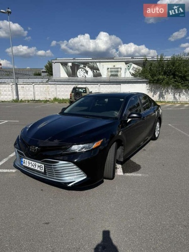 Toyota Camry 2018
