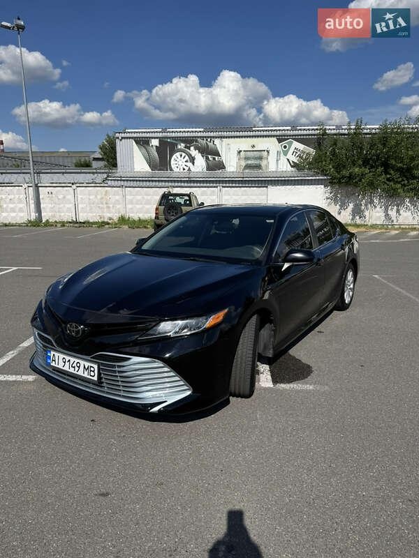 Toyota Camry 2018