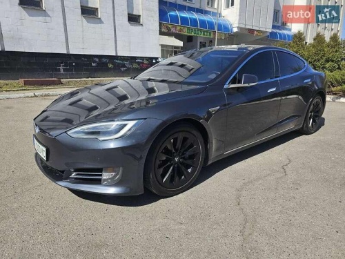 Tesla Model S 2016