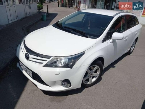 Toyota Avensis 2012