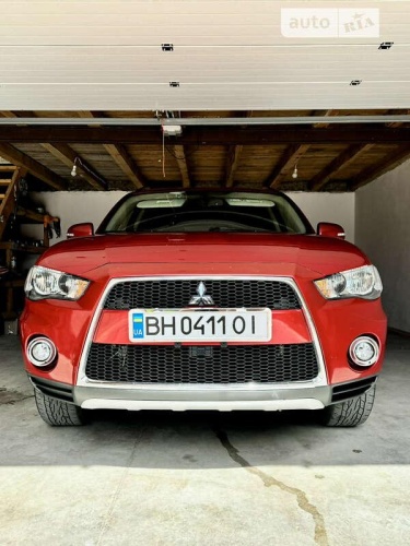 Mitsubishi Outlander 2012