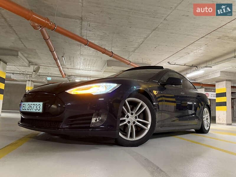 Tesla Model S 2013